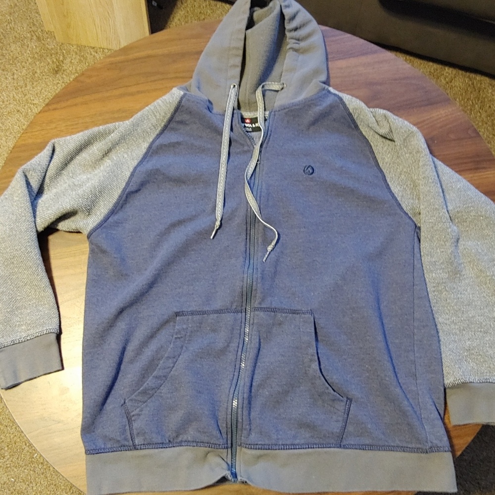Airwalk full zip hoodie size M